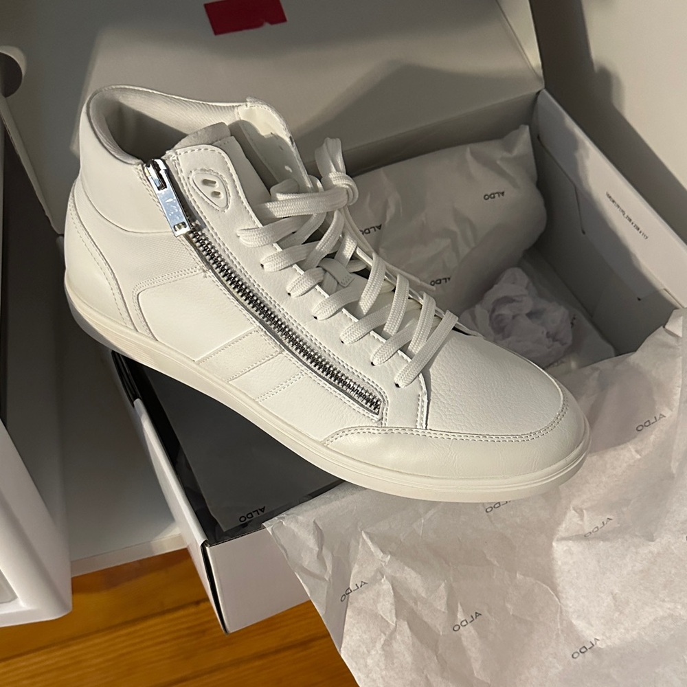 Aldo White High-Top Sneakers Zip sides NEW in box